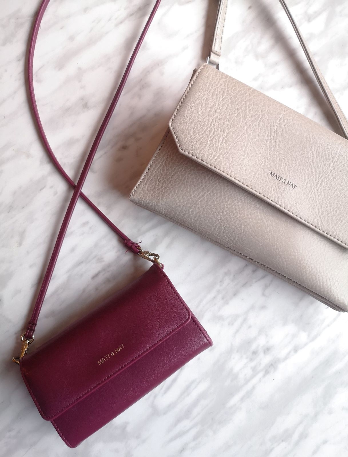 how to choose a handbag for everyday use two crossbody bags