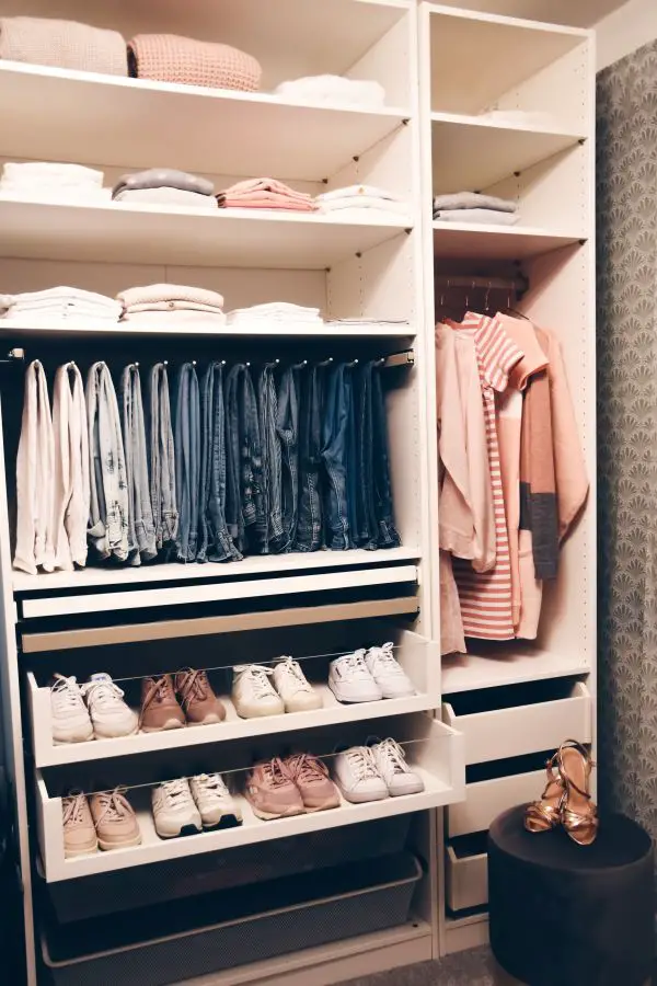 simplify your wardrobe